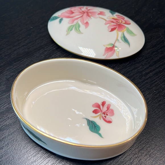 Vintage Lenox Barrington Floral Lidded Trinket Box 4x2” Footed - Picture 6 of 8